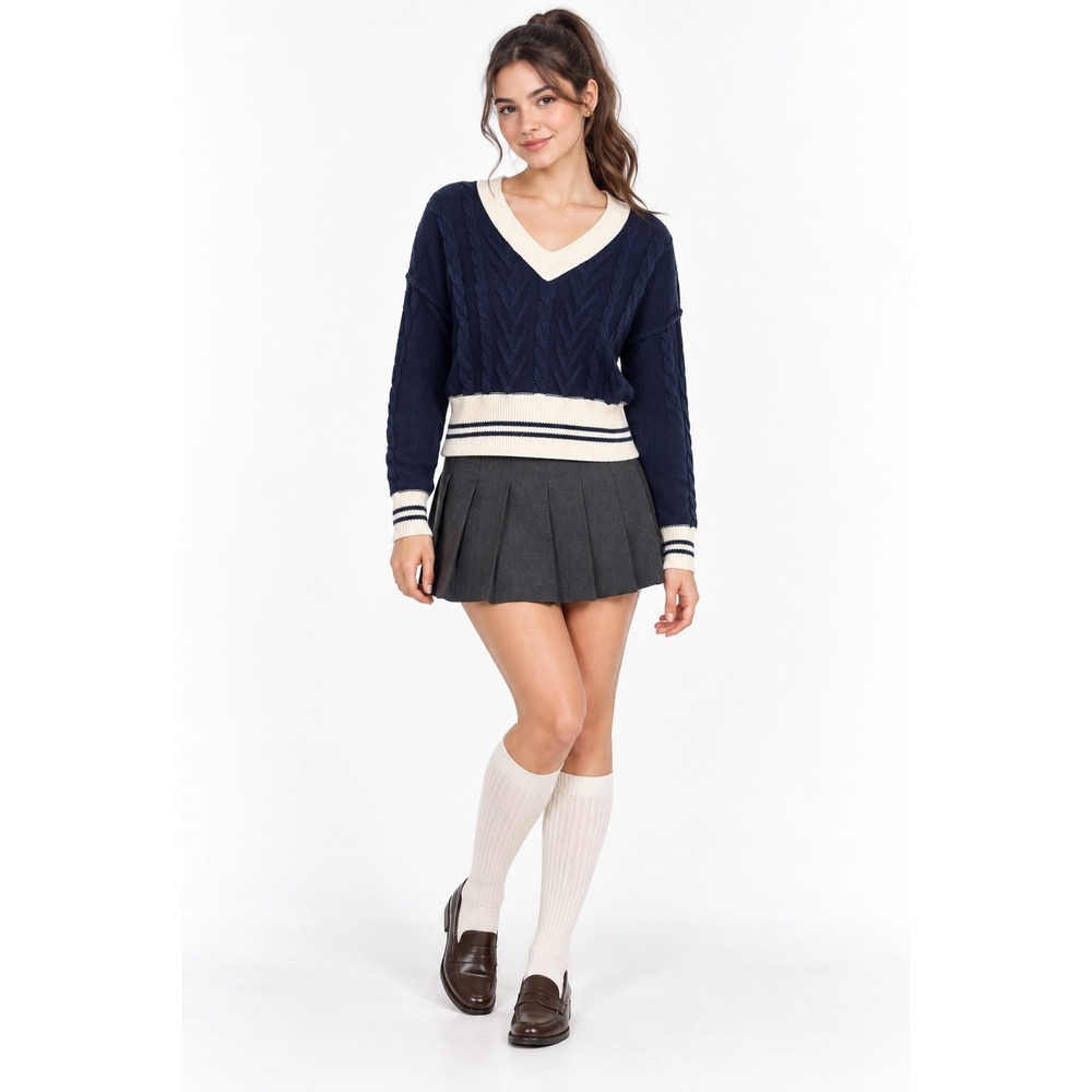 BDG Sweater Small Navy Blue Cream Cable Knit V-Neck Cropped Preppy Collegiate